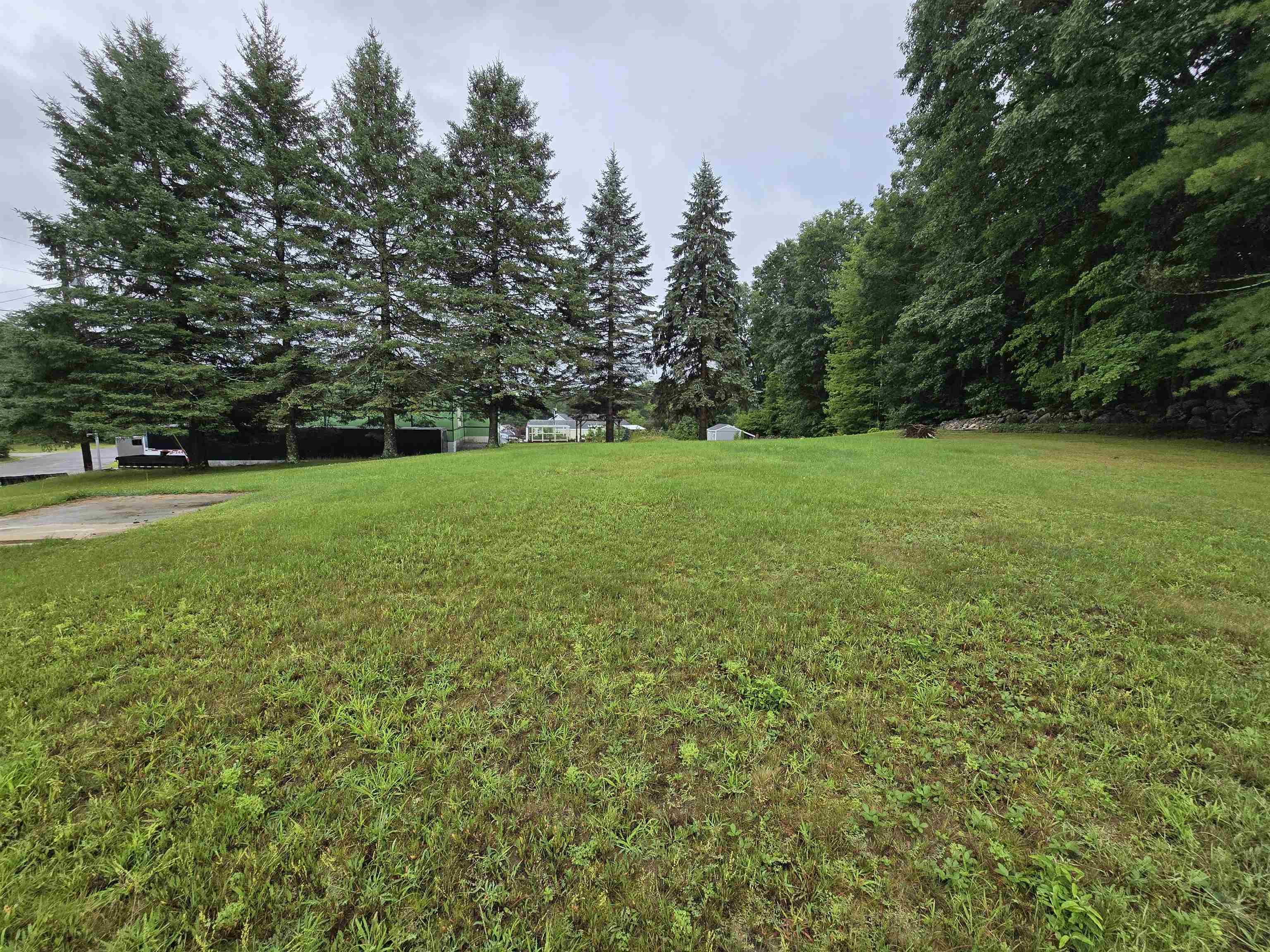 98 Chester Road Raymond, NH 03077 - Photo 6 of 34 Gallery Image 6