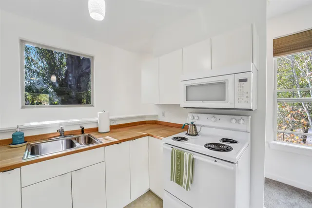 $815,000 | 1802 West 14th 1/2 Street, Houston, TX 77008