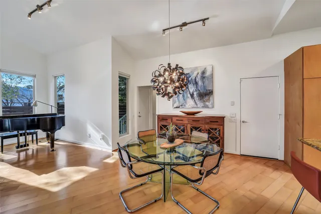 $815,000 | 1802 West 14th 1/2 Street, Houston, TX 77008