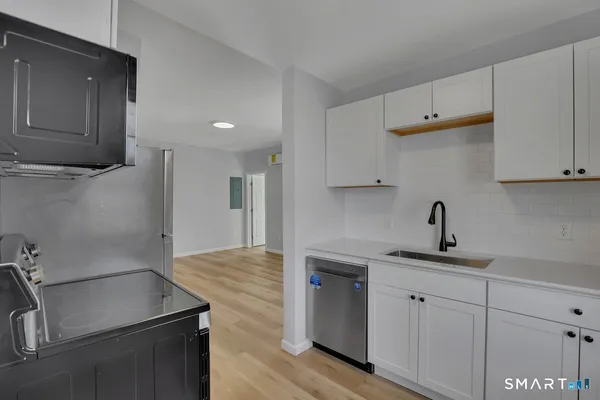 $1,600 | 192 Hartford Road, Unit E, Manchester, CT 06040