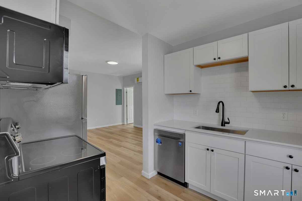 192 Hartford Road, Unit E Manchester, CT 06040 - Photo 6 of 7