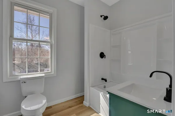 $1,600 | 192 Hartford Road, Unit E, Manchester, CT 06040