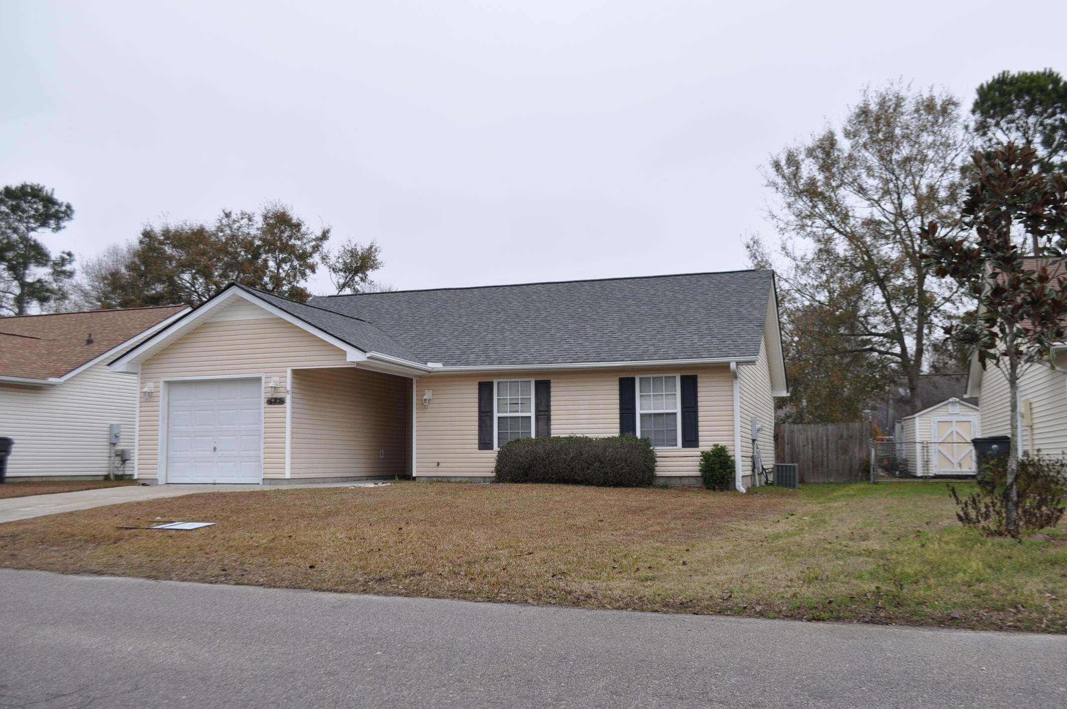 112 Cambridge Road Summerville, SC 29486 - Photo 2 of 16 DSC_0007
