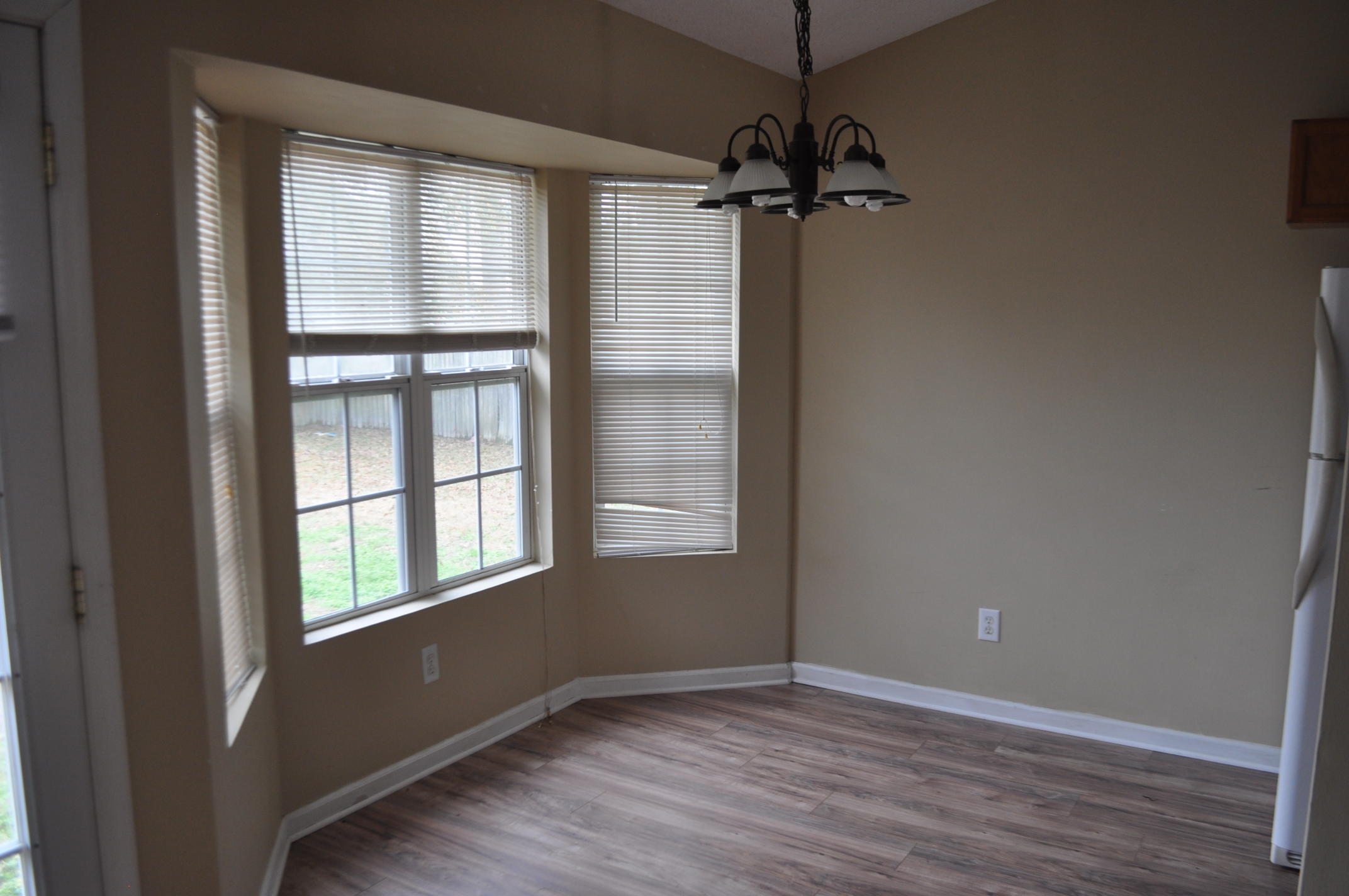 112 Cambridge Road Summerville, SC 29486 - Photo 6 of 16 DSC_0013