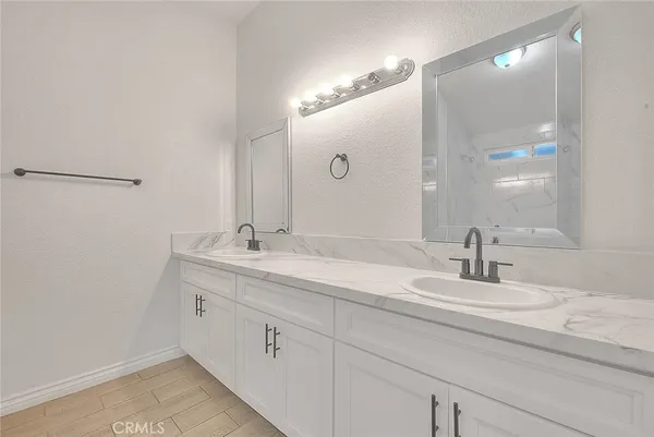 $949,999 | 19182 Ash Street, Bloomington, CA 92316