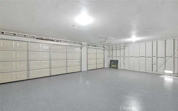 $949,999 | 19182 Ash Street, Bloomington, CA 92316