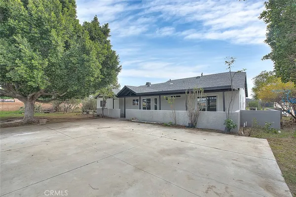$949,999 | 19182 Ash Street, Bloomington, CA 92316