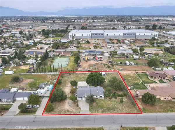 $949,999 | 19182 Ash Street, Bloomington, CA 92316