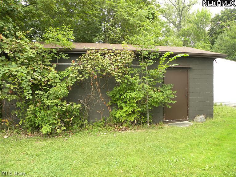 11296 Robson Road Grafton, OH 44044 - Photo 16 of 23 Gallery Image 16
