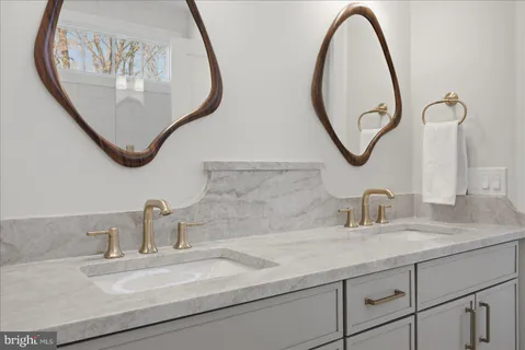 $1,080,000 | 35940 Birch Hollow Lane, Purcellville, VA 20132