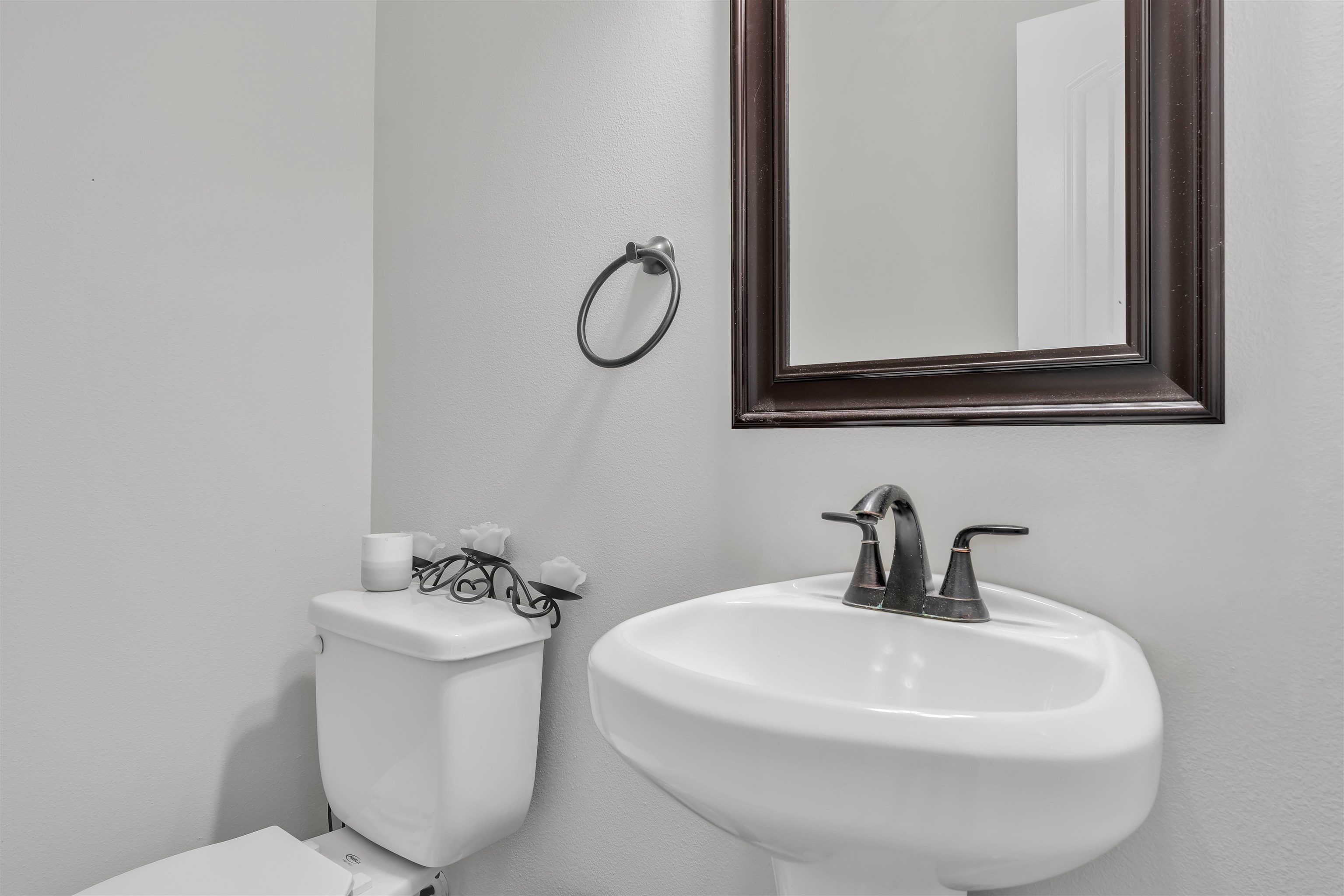 22565 Nana Loop East Silverhill, AL 36576 - Photo 20 of 26 Bathroom
