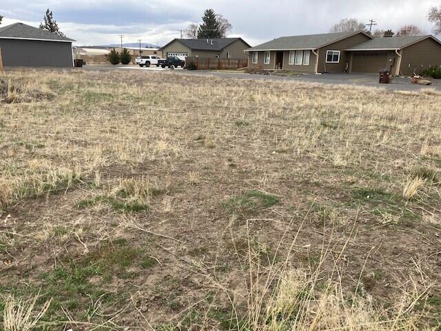 Northeast Colleen Road Prineville, OR 97754 - Photo 7 of 10 009