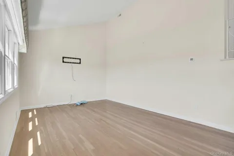 $699,000 | 258 East 5th Street, Deer Park, NY 11729