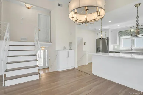 $699,000 | 258 East 5th Street, Deer Park, NY 11729