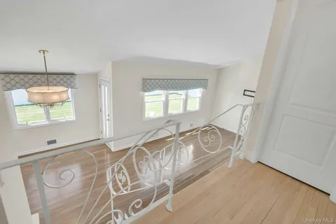 $699,000 | 258 East 5th Street, Deer Park, NY 11729