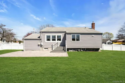 $699,000 | 258 East 5th Street, Deer Park, NY 11729