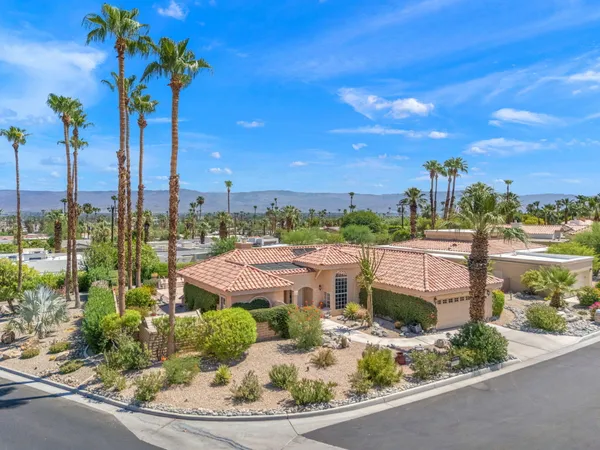 $824,000 | 102 Chelsea Circle, Palm Desert, CA 92260
