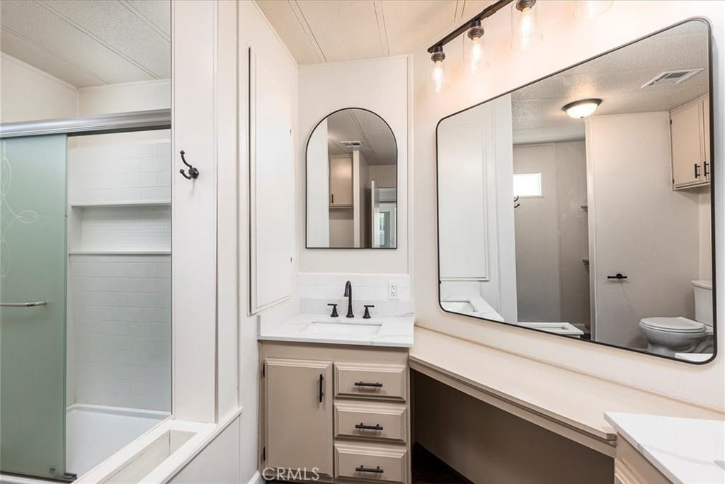 31130 South General Kearny Road, Unit 134 Temecula, CA 92591 - Photo 15 of 56 Newly remodeled primary bath.