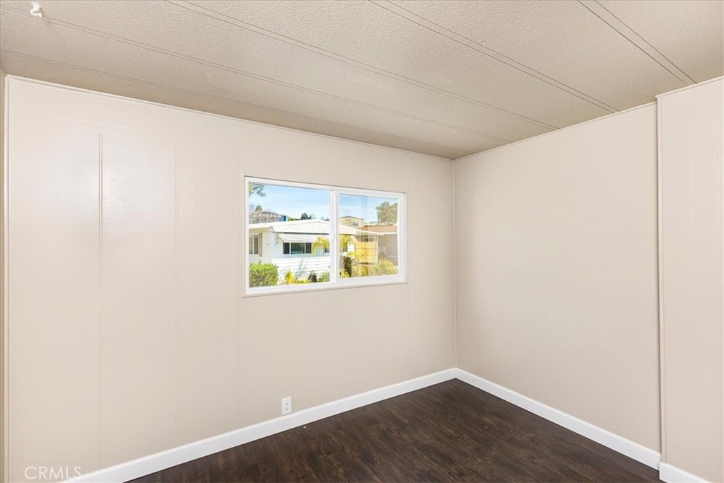 31130 South General Kearny Road, Unit 134 Temecula, CA 92591 - Photo 16 of 54 Other side of bedroom.
