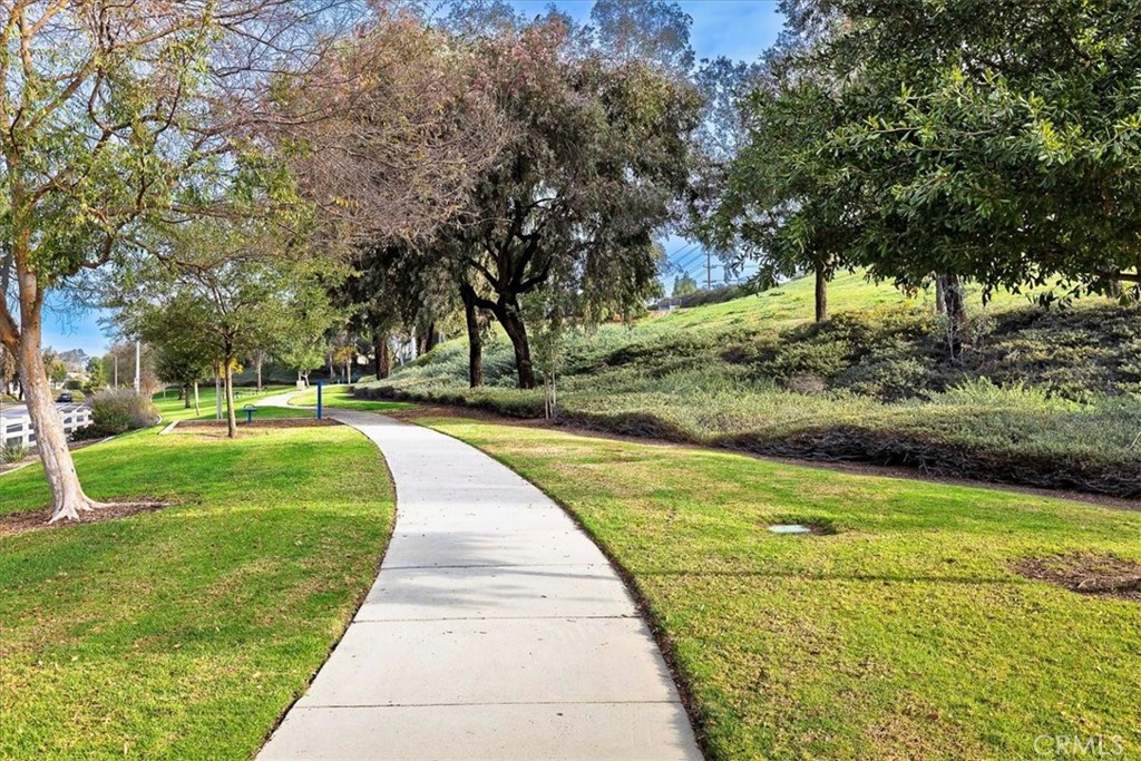 31130 South General Kearny Road, Unit 134 Temecula, CA 92591 - Photo 54 of 56 Walking trails