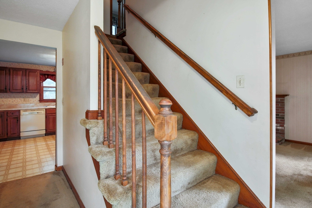 29 Janock Road Milford, MA 01757 - Photo 3 of 36 Gallery Image 3
