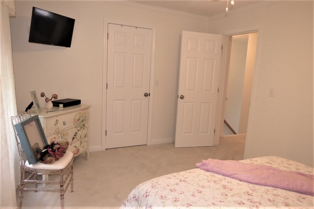 33 Pine Ridge Way, Unit 33 Middleboro, MA 02346 - Photo 11 of 21 Gallery Image 11