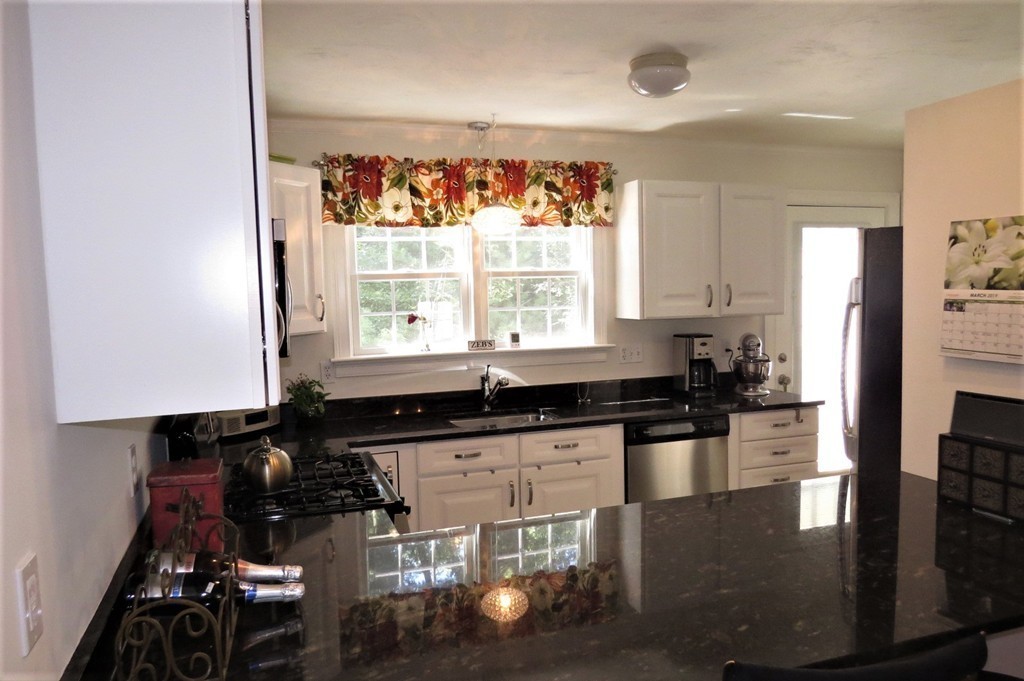 33 Pine Ridge Way, Unit 33 Middleboro, MA 02346 - Photo 7 of 21 Gallery Image 7
