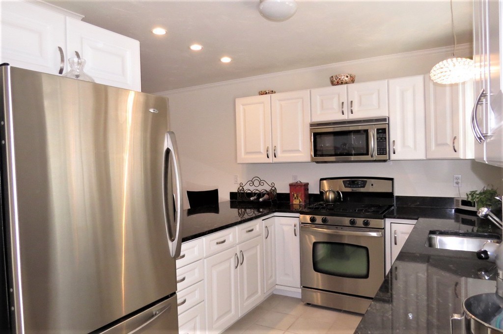 33 Pine Ridge Way, Unit 33 Middleboro, MA 02346 - Photo 8 of 21 Gallery Image 8
