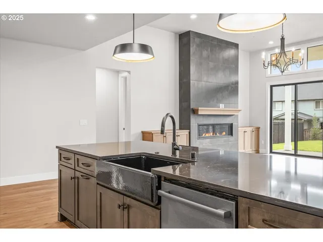 $939,900 | 760 North V Street, Washougal, WA 98671