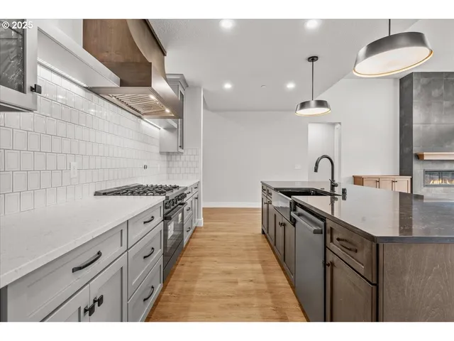 $939,900 | 760 North V Street, Washougal, WA 98671