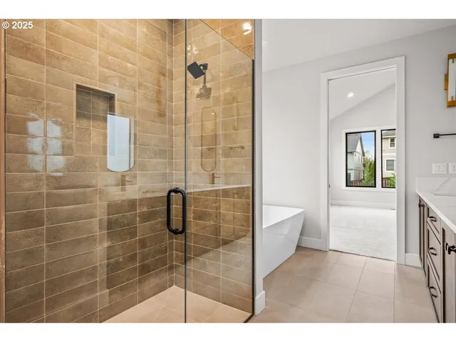 $939,900 | 760 North V Street, Washougal, WA 98671