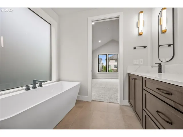 $939,900 | 760 North V Street, Washougal, WA 98671