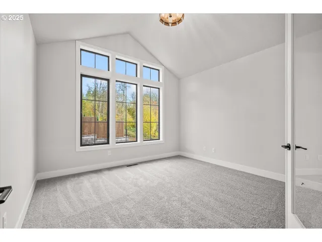 $939,900 | 760 North V Street, Washougal, WA 98671