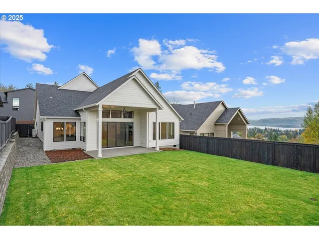 $939,900 | 760 North V Street, Washougal, WA 98671