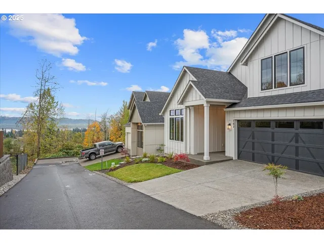 $939,900 | 760 North V Street, Washougal, WA 98671