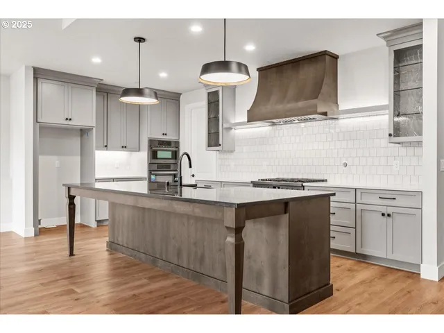 $939,900 | 760 North V Street, Washougal, WA 98671