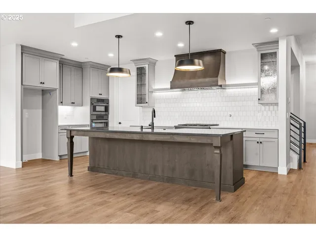 $939,900 | 760 North V Street, Washougal, WA 98671