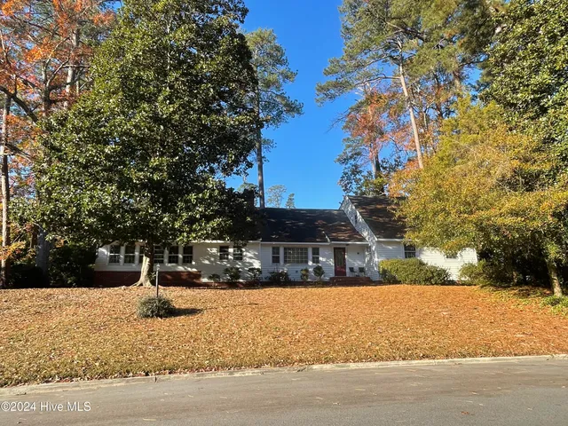 $370,000 | 1902 Sherwood Drive, Greenville, NC 27858