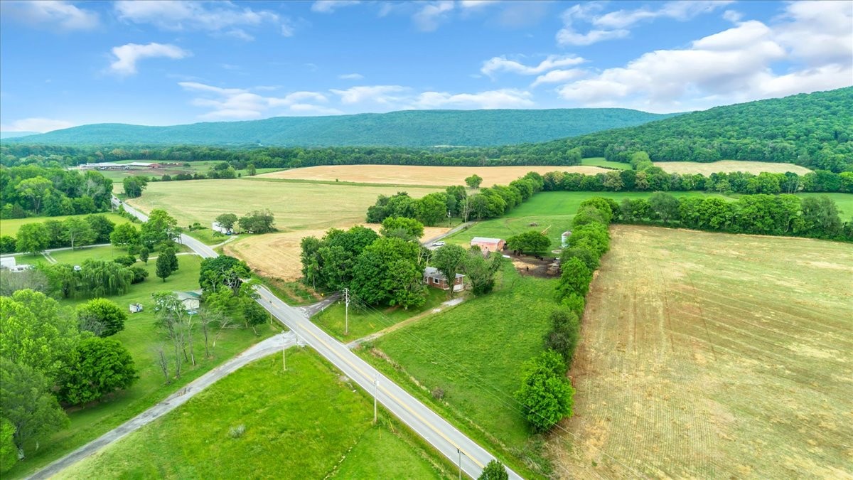 30 J D Ring Road Hillsboro, TN 37342 - Photo 2 of 39
