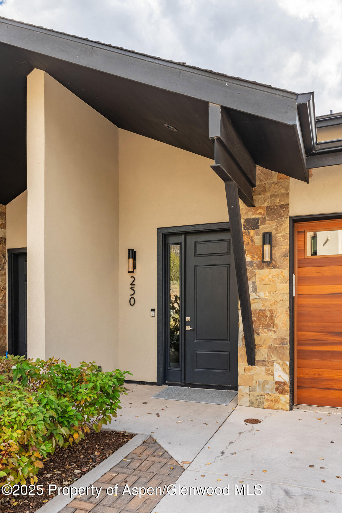 250 Overlook Ridge, Unit 250 Carbondale, CO 81623 - Photo 31 of 41 a view of entrance gate of the house