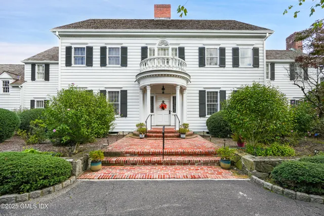 $5,200,000 | 868 North Street, Greenwich, CT 06831