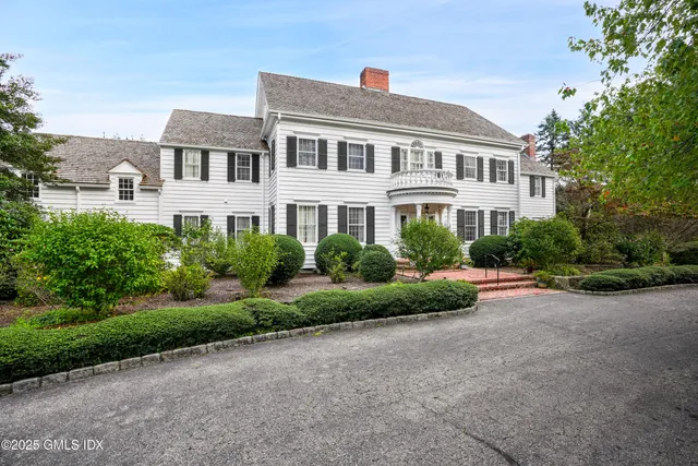 $5,200,000 | 868 North Street, Greenwich, CT 06831