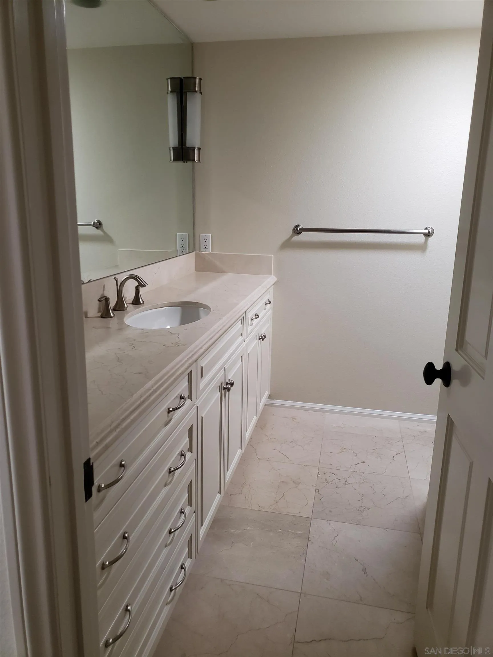 6155 Paseo Delicias Rancho Santa Fe, CA 92067 - Photo 10 of 17 Bathroom
