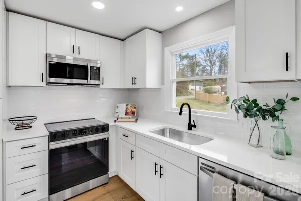 $624,900 | 15 Kent Street, Asheville, NC 28803