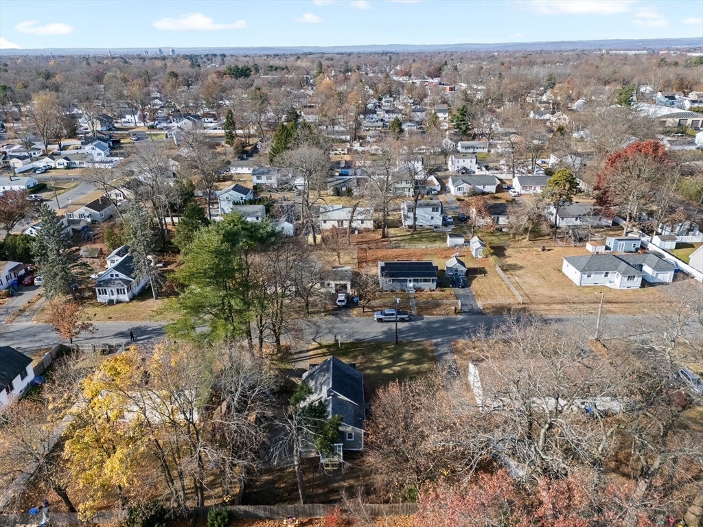195 Almira Road Springfield, MA 01119 - Photo 38 of 41 a view of a city