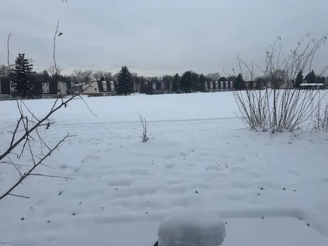 $83,900 | 8877 North Swan Road, Unit B, Milwaukee, WI 53224