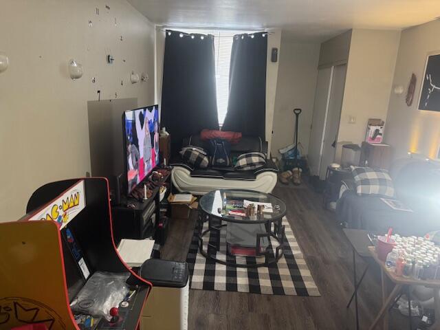 8877 North Swan Road, Unit B Milwaukee, WI 53224 - Photo 3 of 15 Living Room