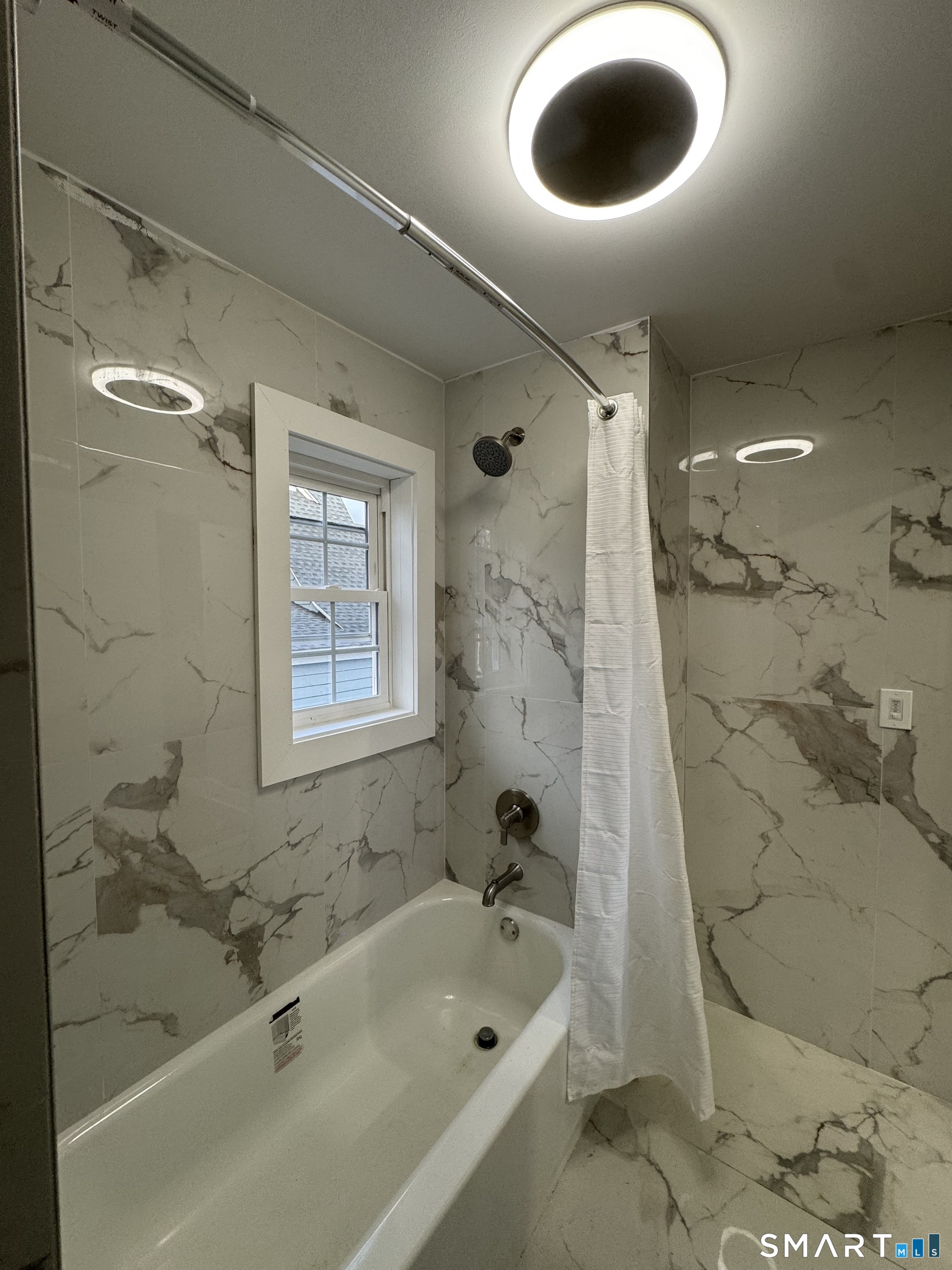 130 Roydon Road New Haven, CT 06511 - Photo 16 of 28