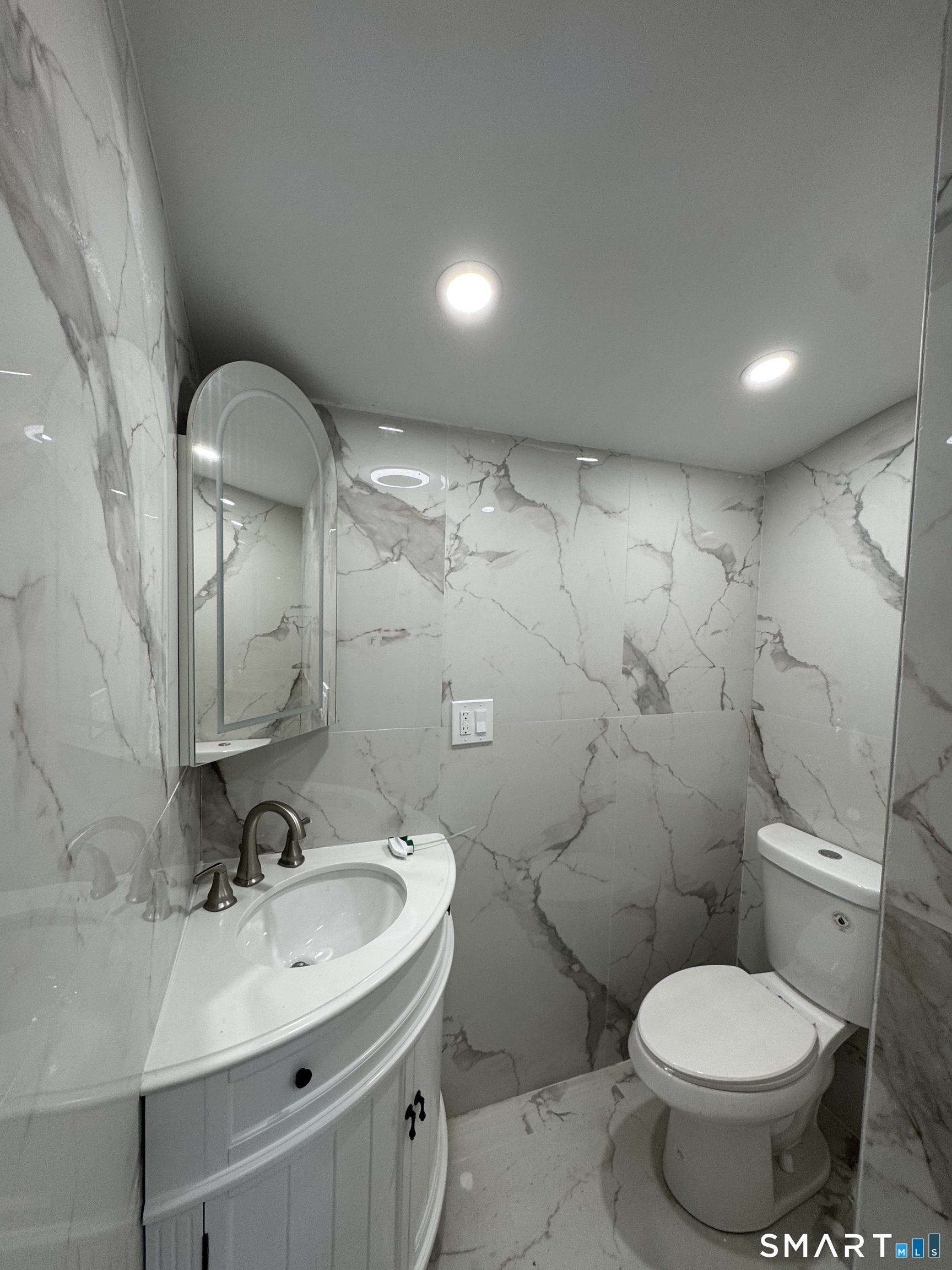 130 Roydon Road New Haven, CT 06511 - Photo 17 of 28