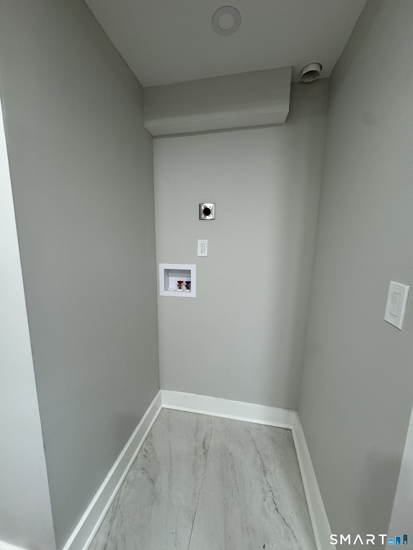 130 Roydon Road New Haven, CT 06511 - Photo 20 of 28